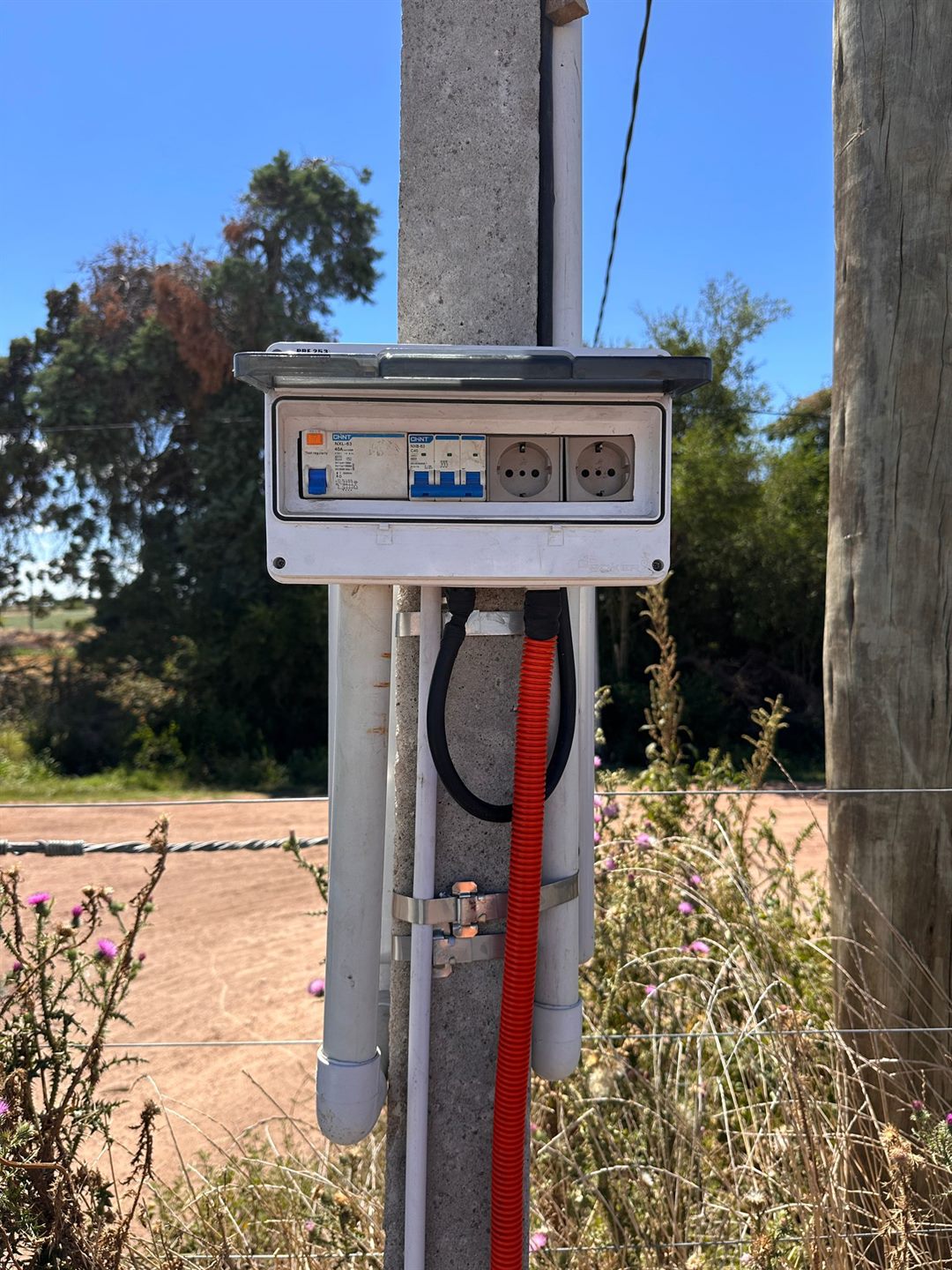 Tablero exterior de control para bomba de agua