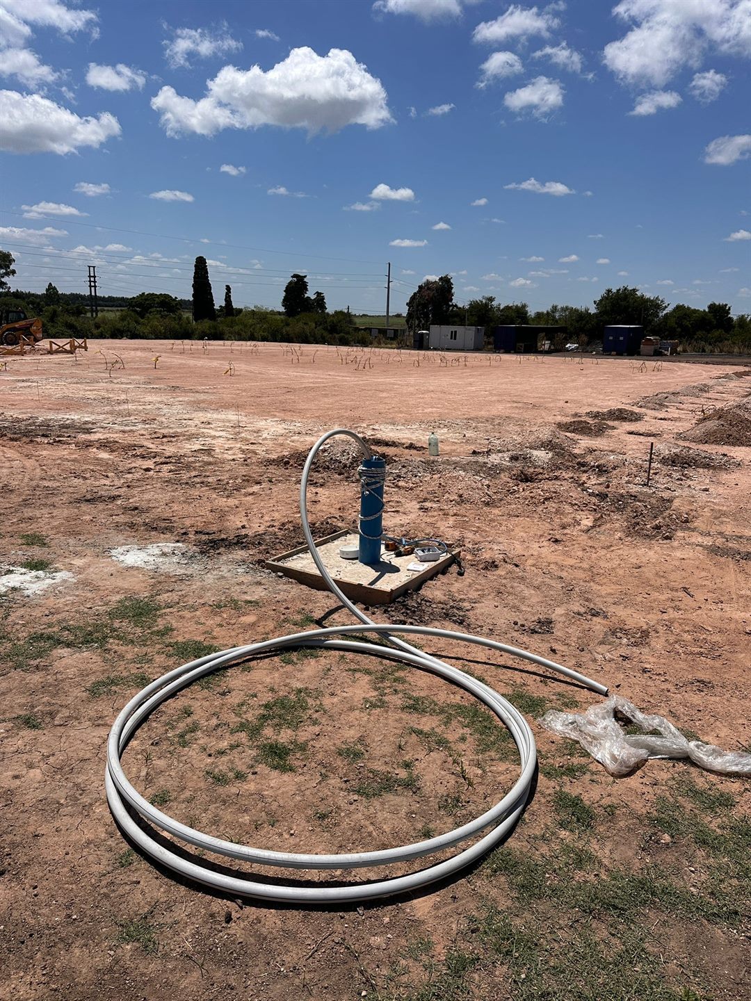 Base de instalación para bomba de agua en terreno